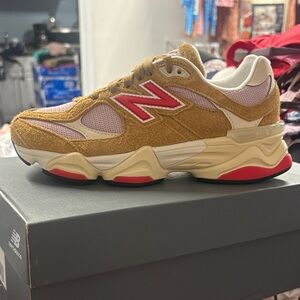 New Balance 9060 ( read description)